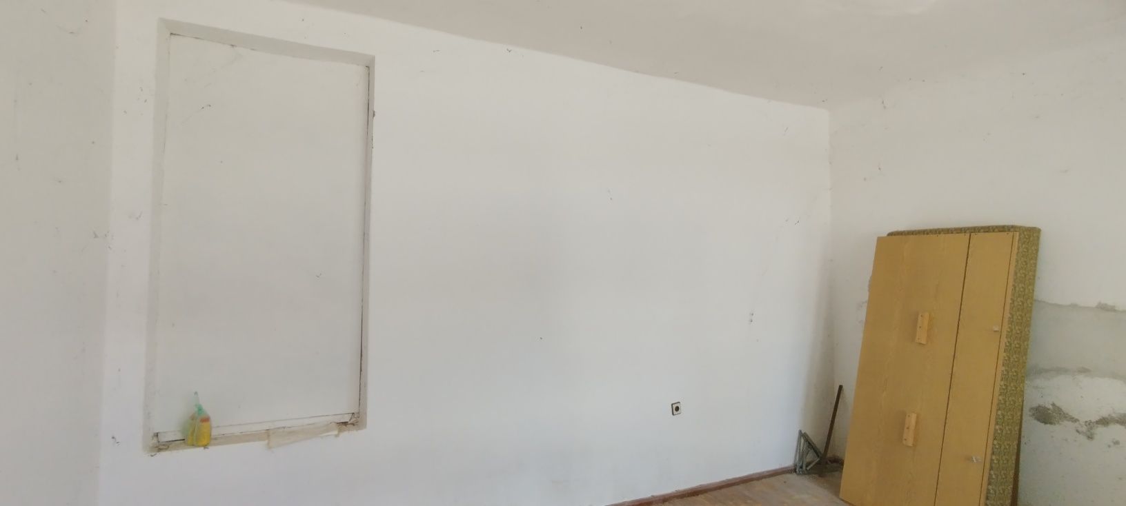 Продава се къща в село Калище, област Перник