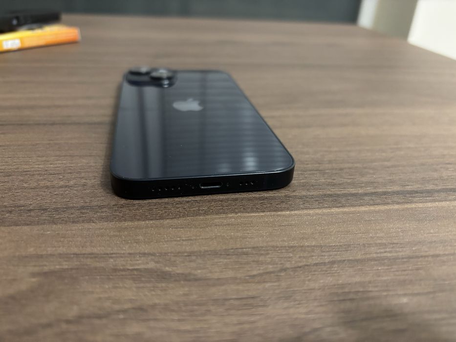 Iphone 14; доста запазен