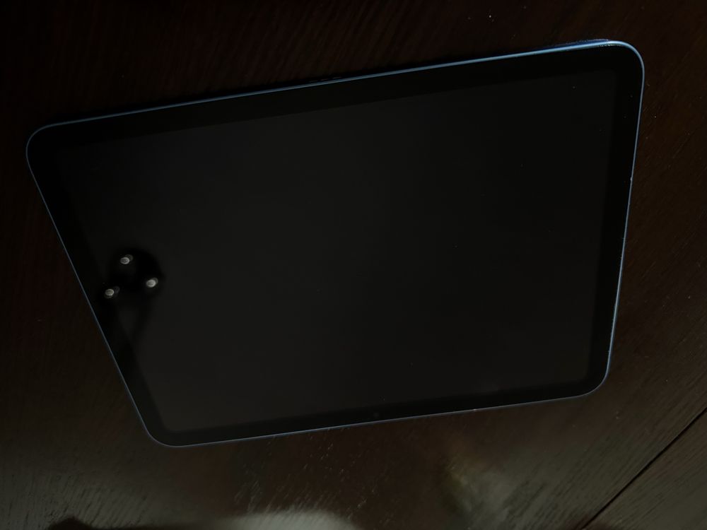 Vând iPad 2022 + Apple Pencil + adaptor