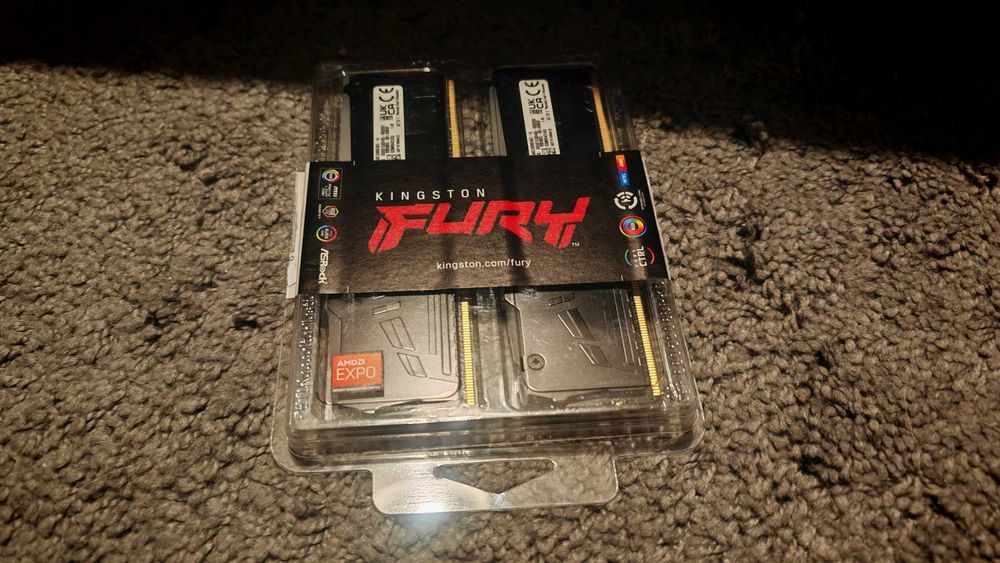 Рам памет Kingston FURY Beast RGB 16GB (2x8GB) DDR5 6000MT/s CL30