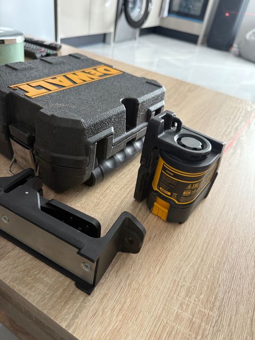 Dewalt laser  чисто нов