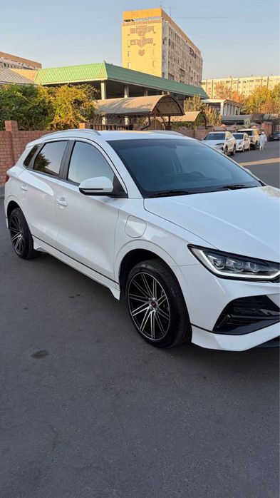 Byd e2 luxory eng full