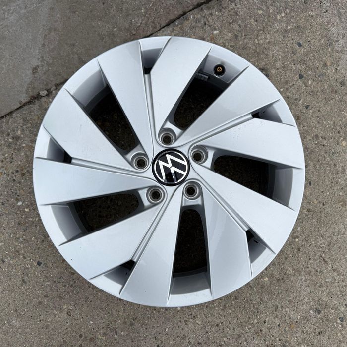 Jante Belmont Vw Golf 8 Passat Caddy Jetta Touran Eos 5x112 - 17"