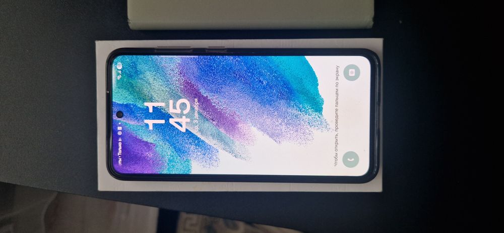 Смартфон Samsung S21FE