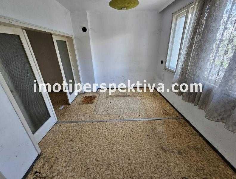 Продава се Тристаен апартамент в Пловдив, Център - 90 кв.м за 1870 €/кв.м - Снимка #2