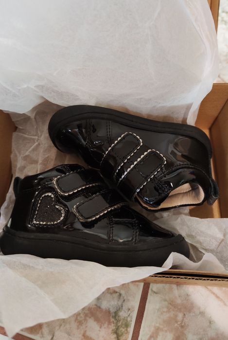 Обувки за момиченце от 20 до 23 номер