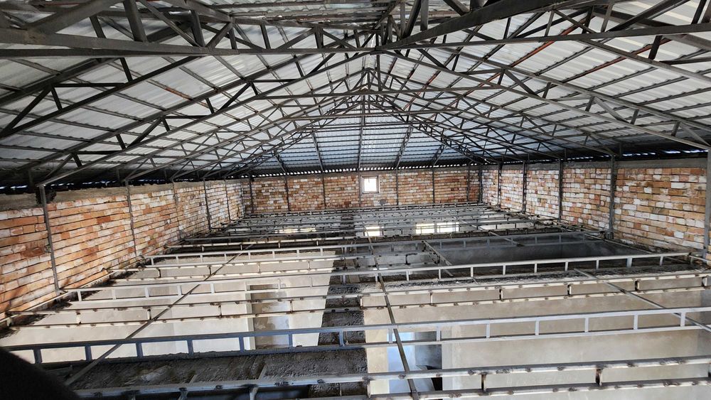 Уй сотилади 2 сотик 185 кв.м + монсарда