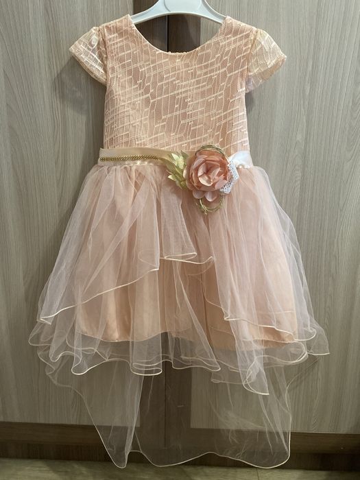 Продам платья в идеальном состоянии.