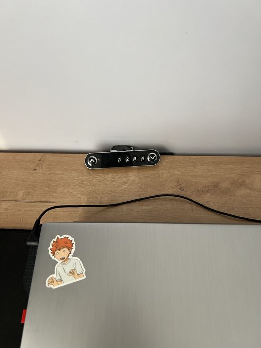 Компьютерный стол и кресло