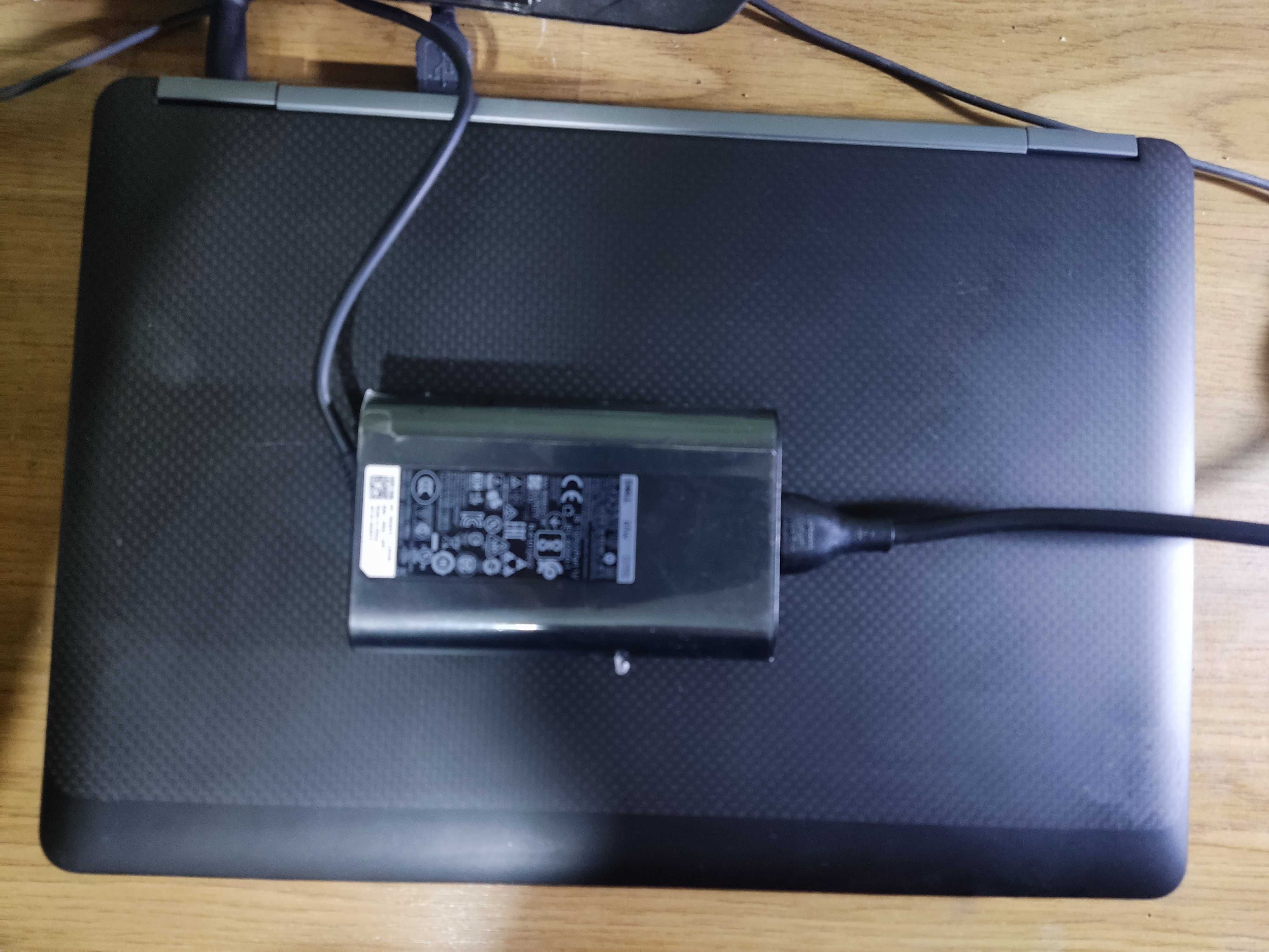Dell E7270 12" Сенсор Core i5-6300U 2.4Ghz 8GB DDR4 SSD-128GB Рабочий