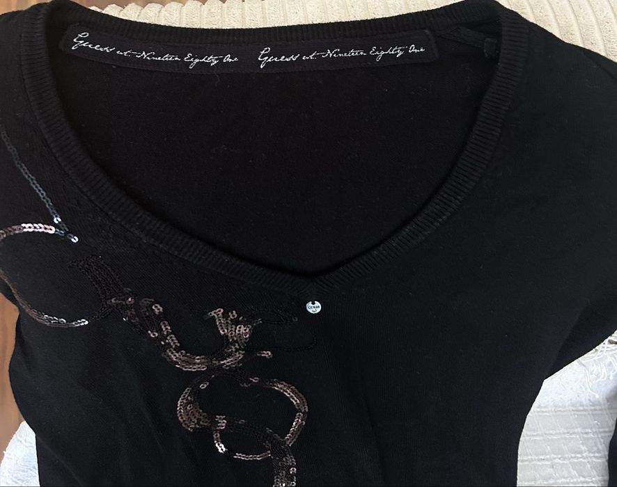 Блуза на Guess с пайети