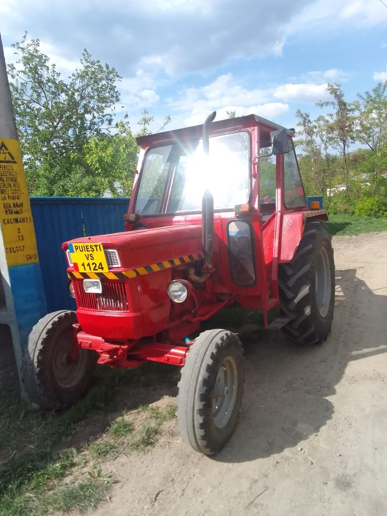 Vând tractor 640