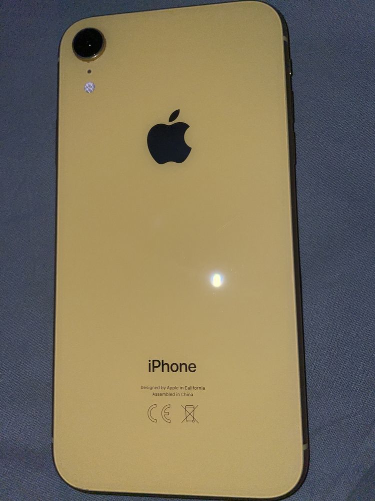 Iphone xr Galben (Apple)