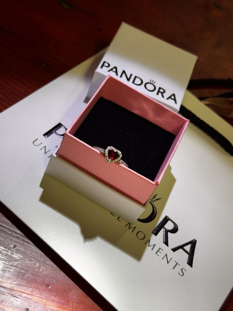 Пандора пръстен Семейна топлина Pandora