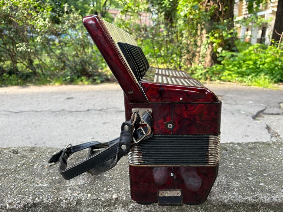 Acordeon Hohner Verdi 2 vergea cu 80 basi