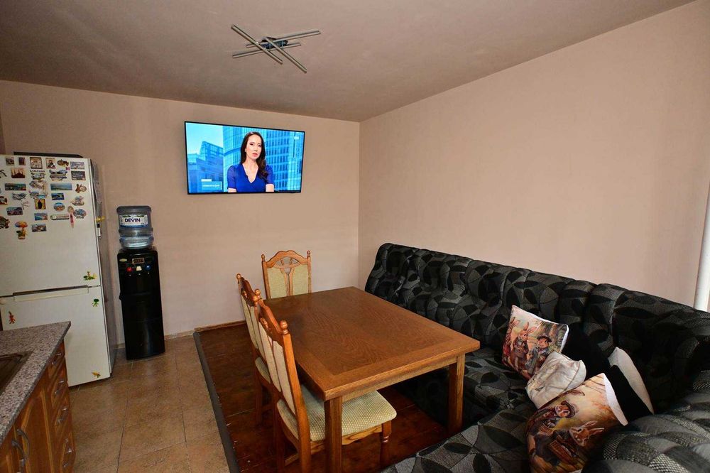 Продава се Двустаен апартамент в Перник, Изток - 62 кв.м за 1588 €/кв.м - Снимка #1