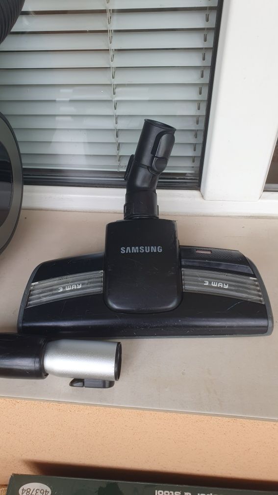 Прахосмукачка Samsung SC6340 с дистанционно
