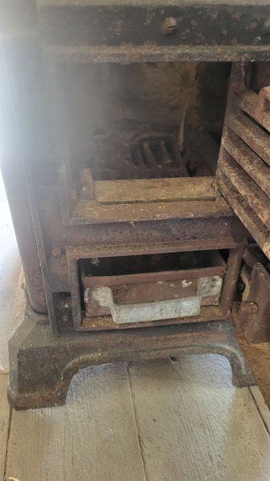 Старинна печка Балкан