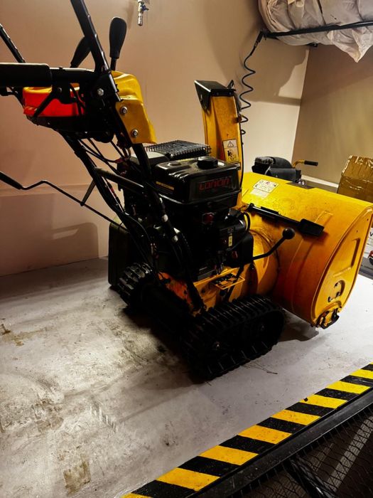 Снегоуборощная машина