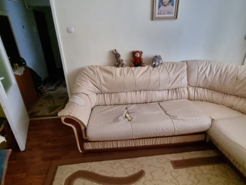 De vanzare coltar living