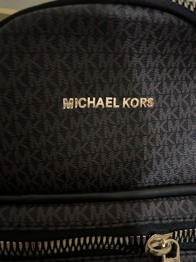 Кожена раница Michael Kors