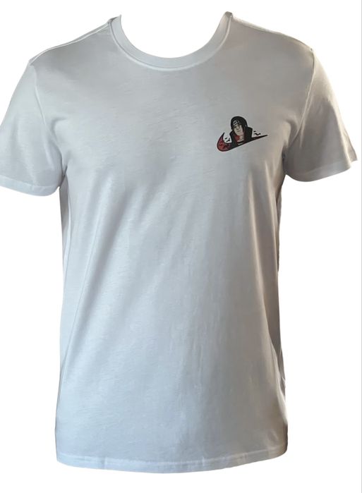 Vând tricou Nike Itachi Uchiha