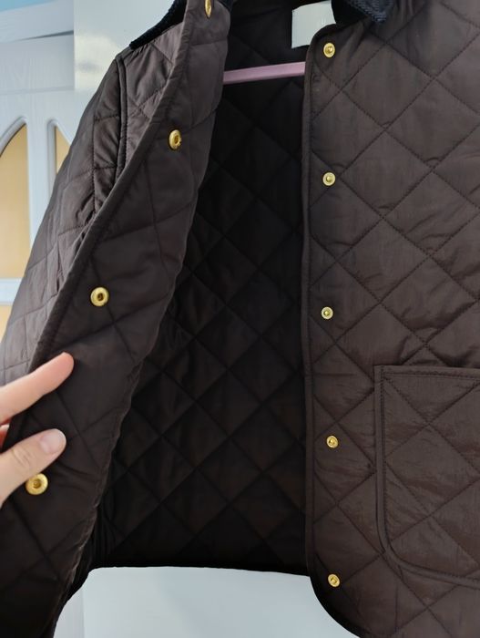 Капитонирано яке H&M