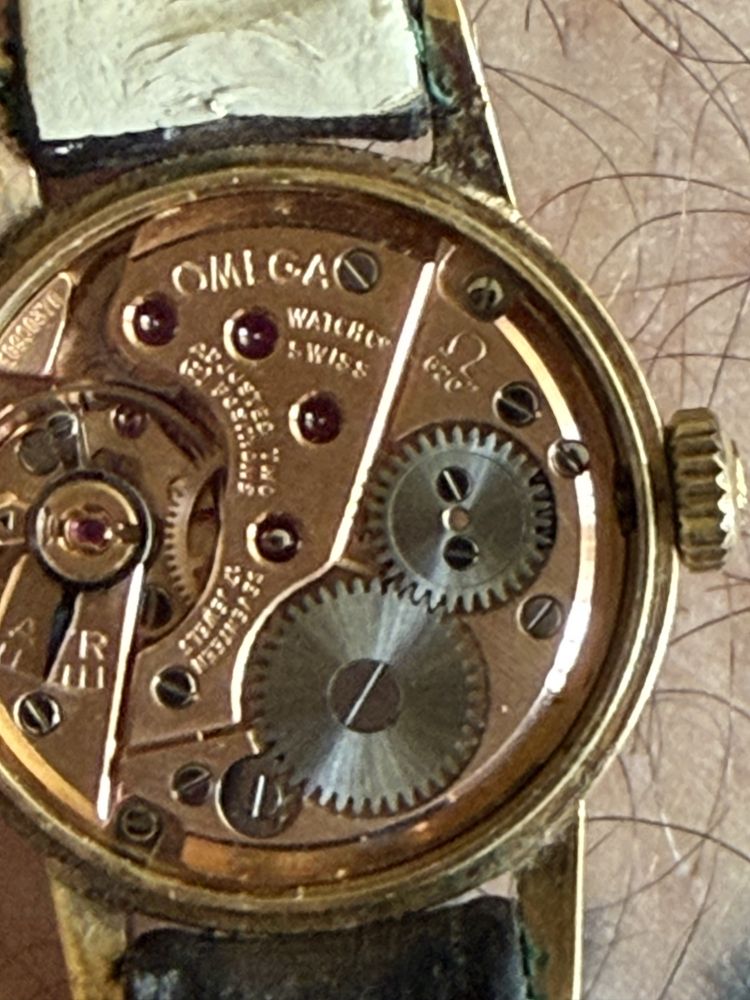 Часовник Omega 1960 г позлатен дамски работещ. Автентичен!