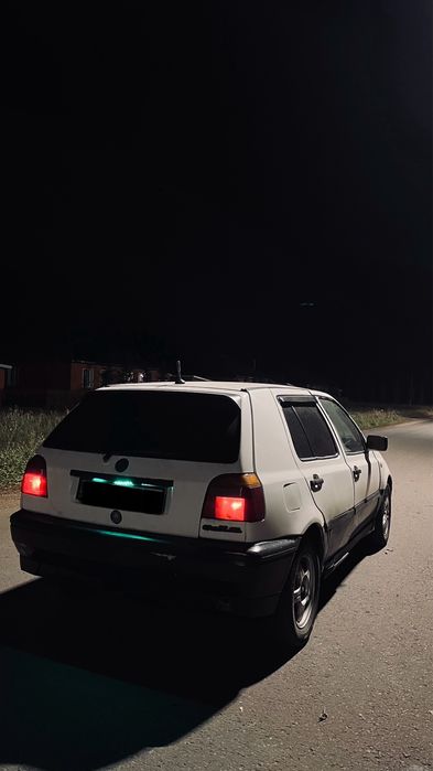 Продам машину автомобиль гольф 3