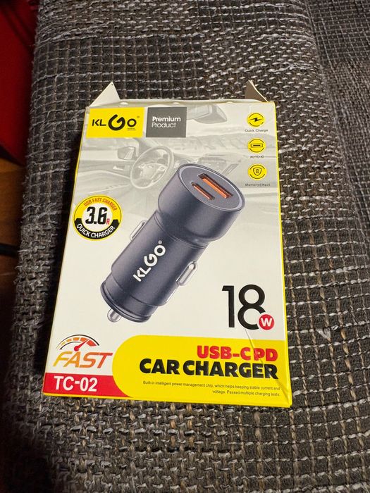 Încărcător auto nou