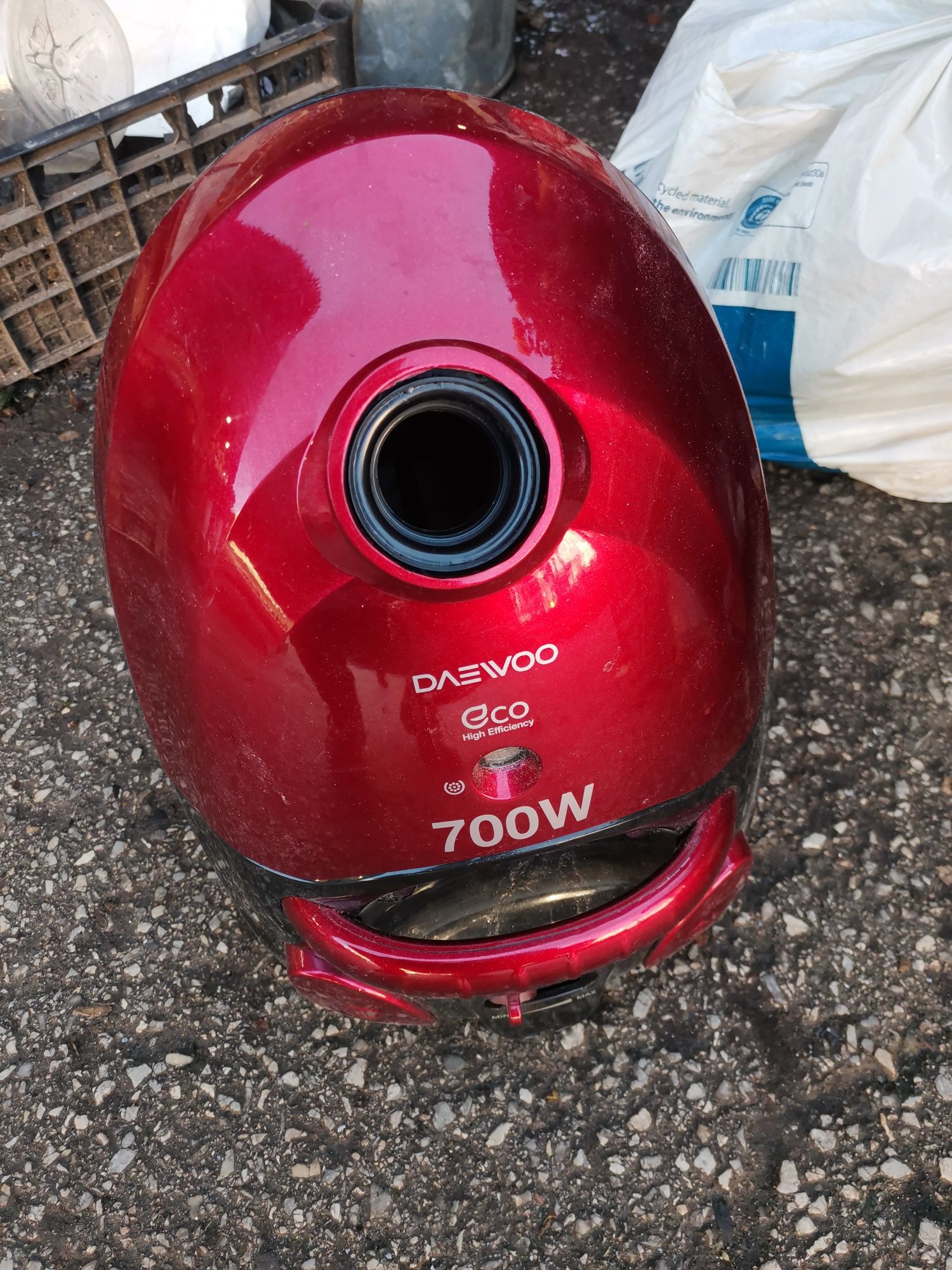 Прахосмукачка Daewoo 700 eco