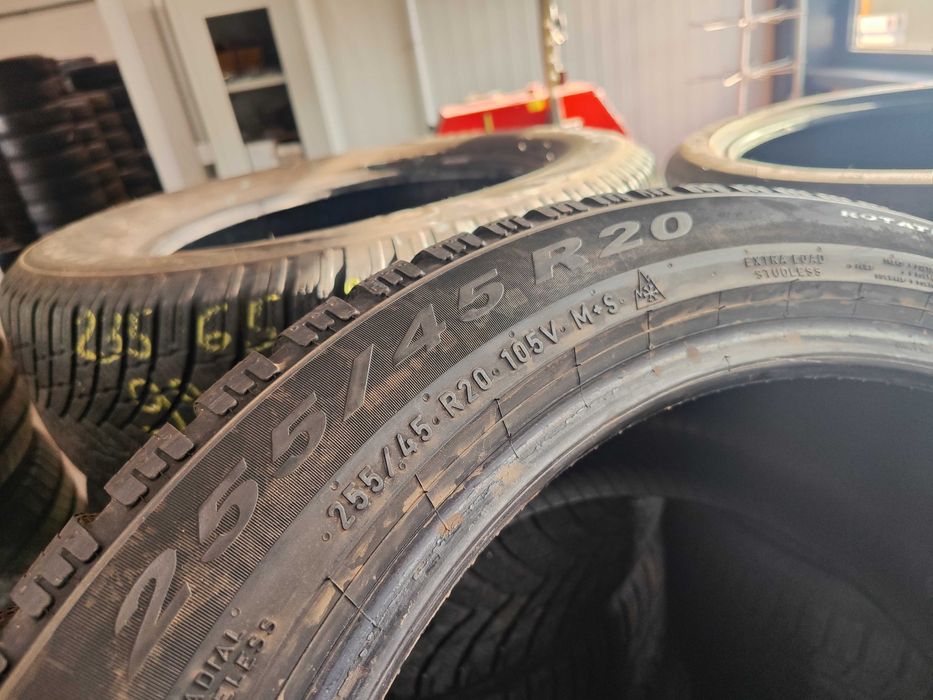 2бр. зимни гуми 255/45/20 Pirelli
