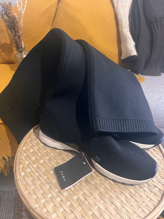 Cizme Zara noi 36 material elastic peste genunchi negre