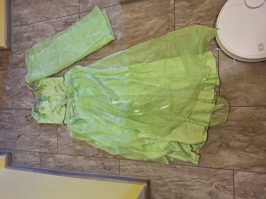 Намалени на 25лв Нови Бутикови рокли+подаръци