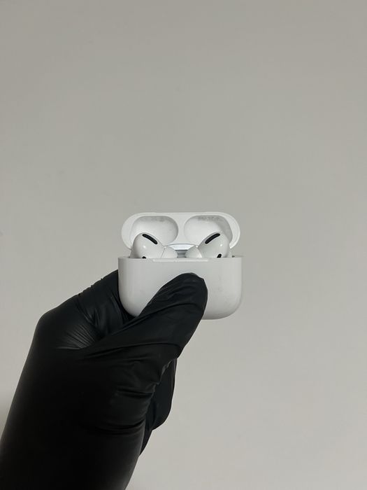 Продаю наушники AirPods Pro