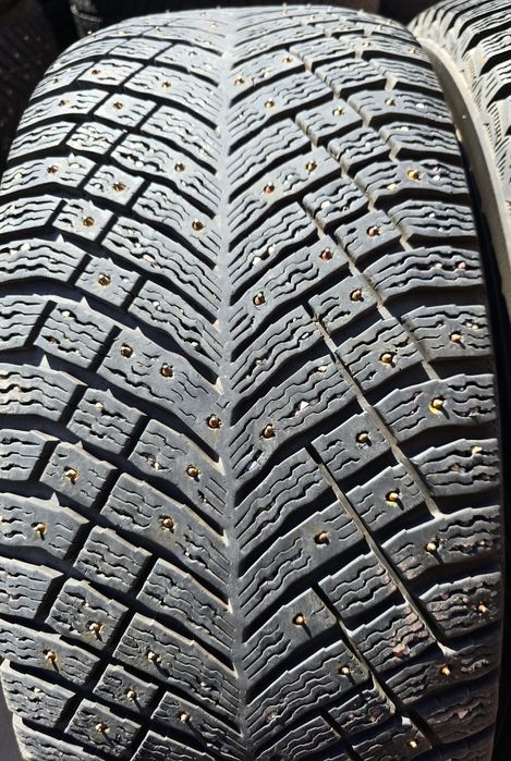 Комплект michelin 285/60/18 шипы