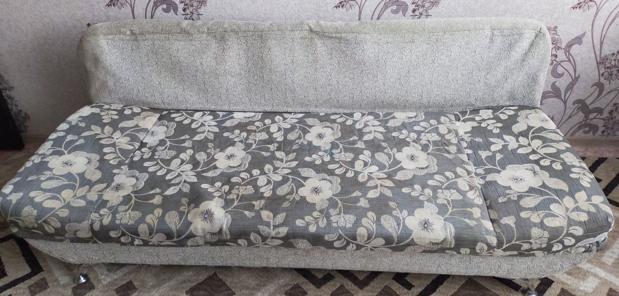Продам б/у тахту