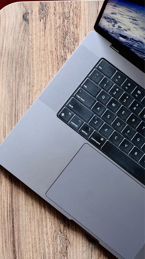Продам macbook m1 pro, в рассрочку