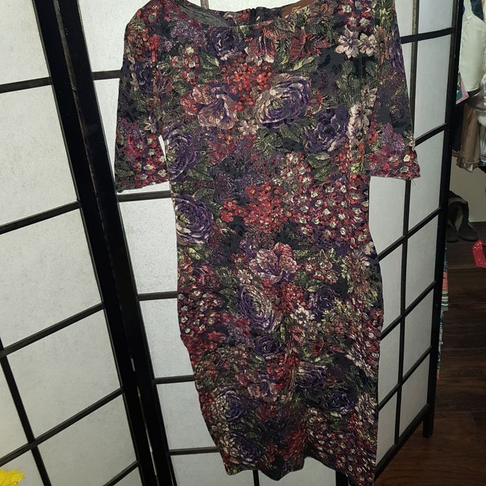 Compleuri 50lei fusta si bluza rochie