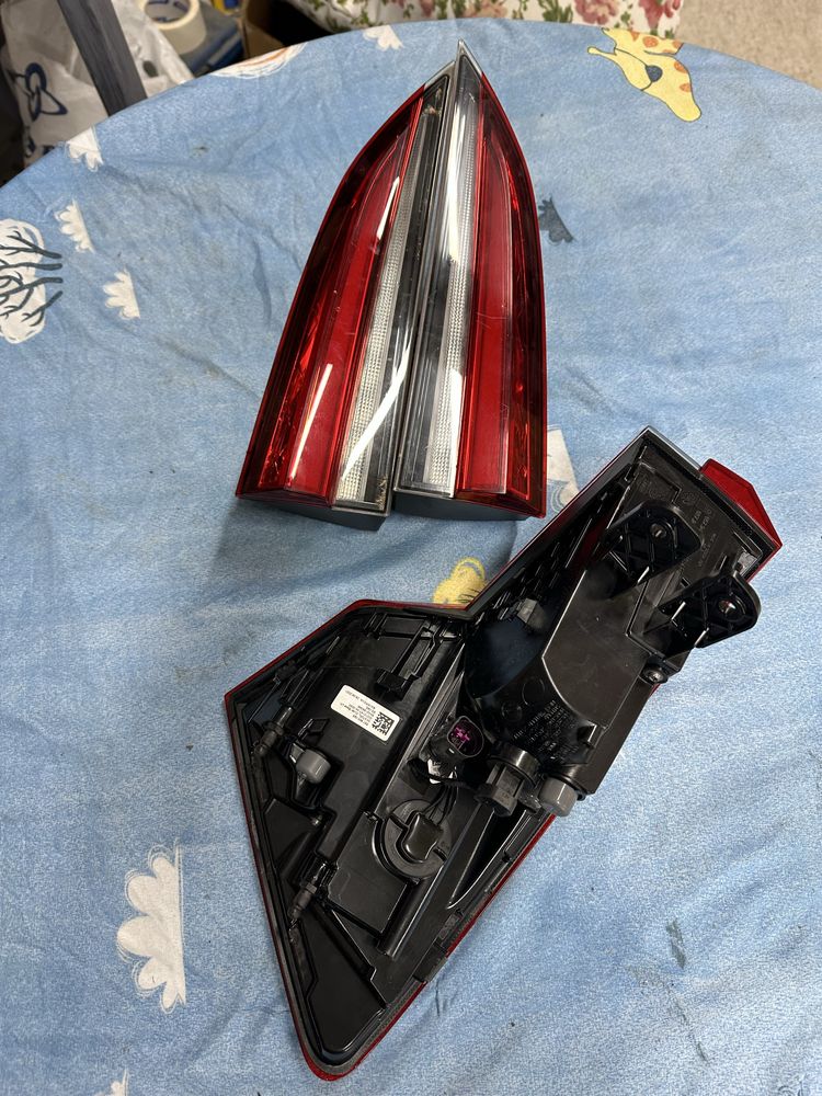 Stop stânga stopuri hayon skoda scala.