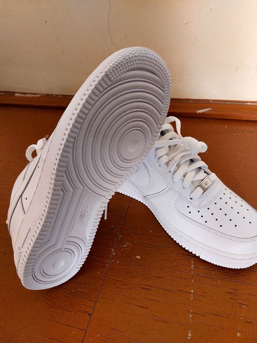 Nike.          .