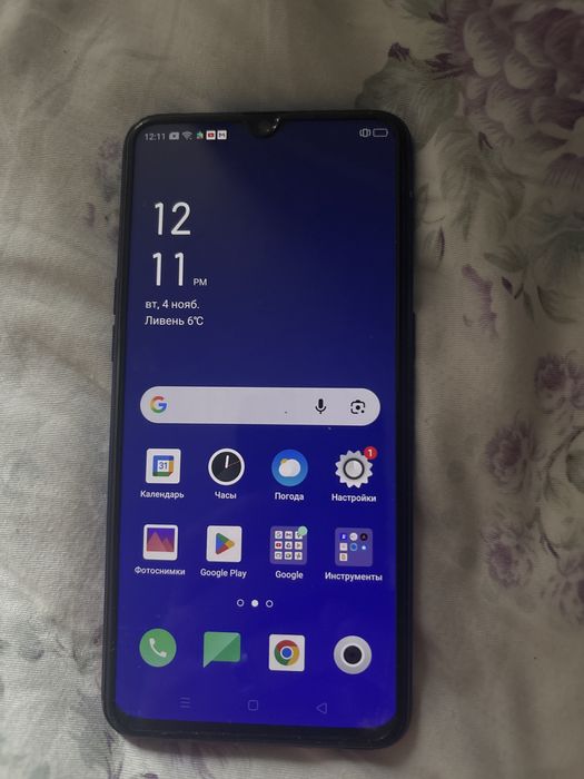 В продаже не плохой телефон