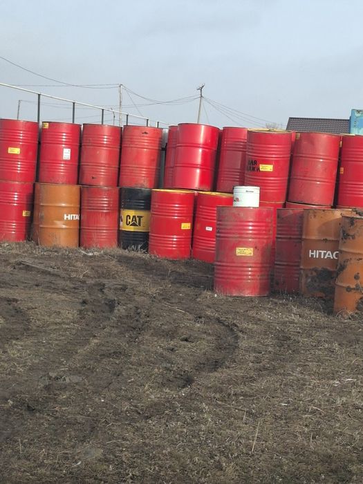 Двухсот литровый бочки по 2500