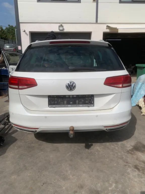 Dezmembrez Volkswagen Passat B8 2016 2.0 TDI 4Motion DSG cod CUA 176KW