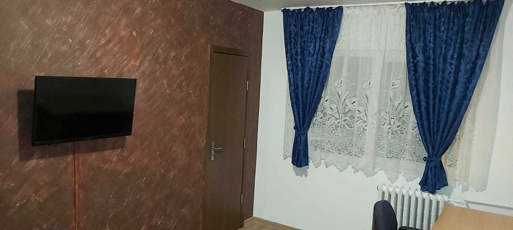 Se închiriază garsoniera cu bucătărie separată în marasti