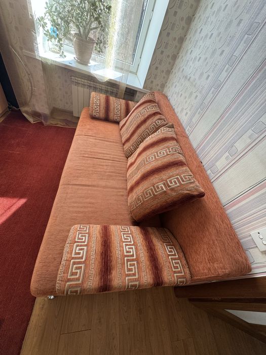 Продается диван-тахта!