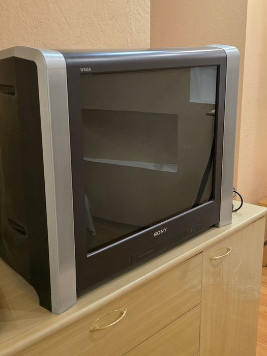 Продам телевизор