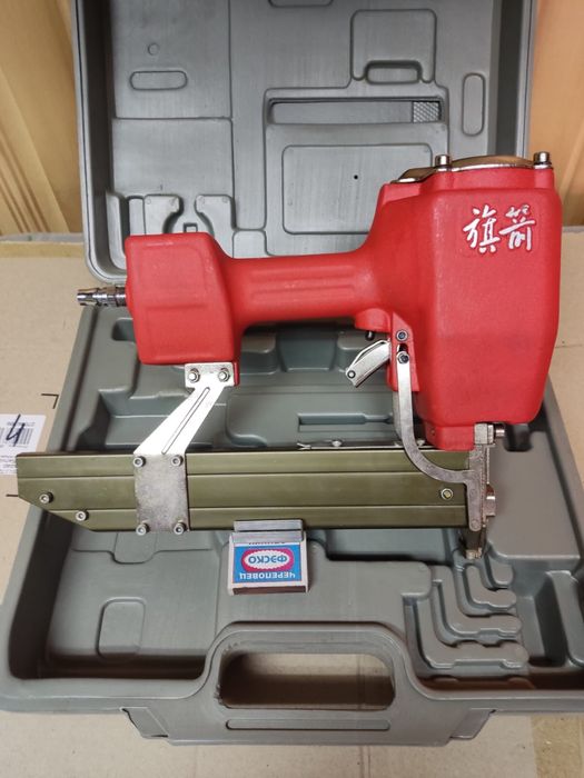 Скобозабивной пистолет