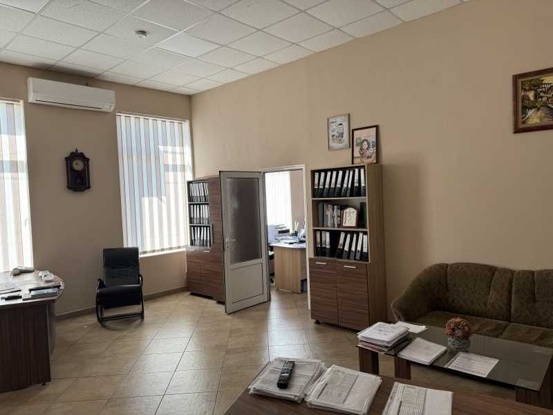 Продава се Промишлена сграда в с. Ресен, Област Велико Търново - 5726 кв.м за 197 €/кв.м - Снимка #13