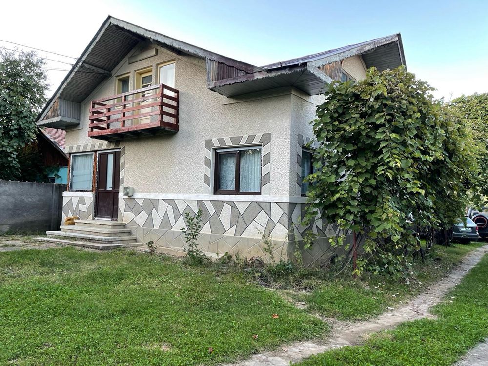 Casa cu gradina in zona de dealuri
